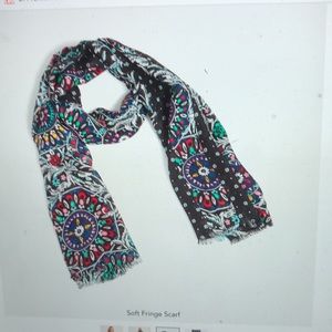 NWT Vera Bradley Soft Fringed Scarf in Stained Glass Medallion